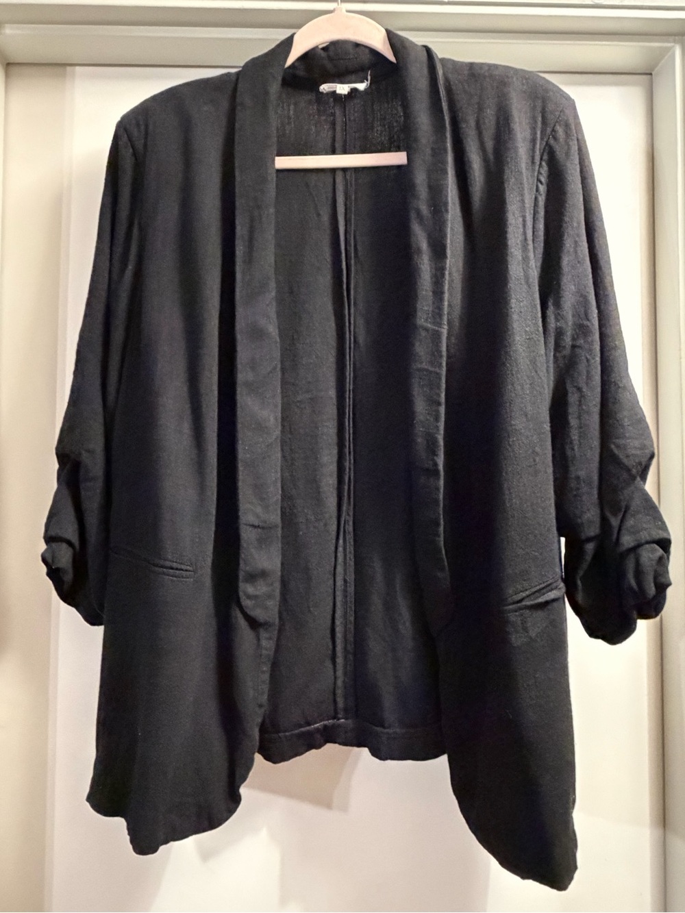 Chic Soul Black Linen Blend Ruched 3/4 Sleeve Blazer with Shoulder Pads 1X